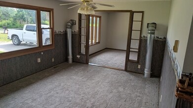 25146 Nature Rd in Leon, IA - Building Photo - Building Photo