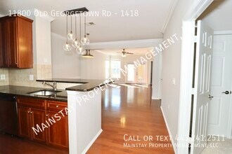 11800 Old Georgetown Rd in Rockville, MD - Building Photo - Building Photo