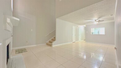 6438 Alisa Ln in Houston, TX - Building Photo - Building Photo