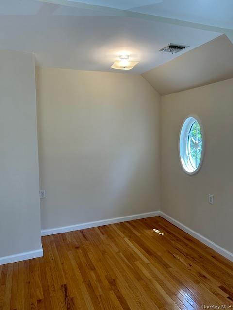 4 Orton Dr in East Northport, NY - Building Photo - Building Photo