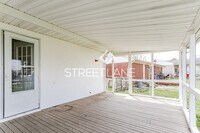 654 Hillsdale Dr photo'