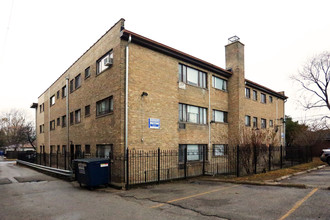 6715 N Hermitage Ave in Chicago, IL - Building Photo - Building Photo