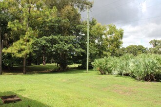 4327 Palm Forest Dr N in Delray Beach, FL - Building Photo - Building Photo