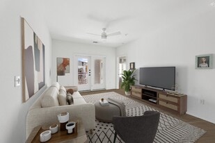 Hillside on Parmer Lane in Austin, TX - Building Photo