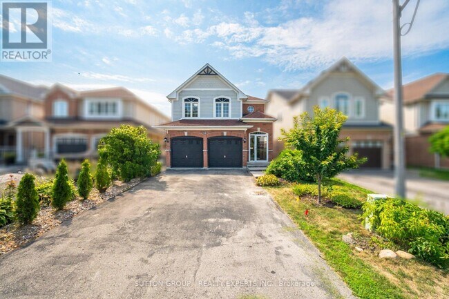 41 Solmar Ave in Whitby, ON - Building Photo - Building Photo