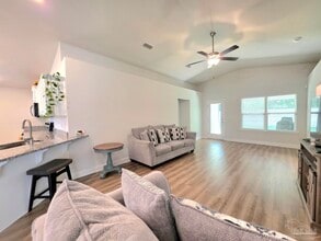 1813 Leigh Lp in Gonzalez, FL - Building Photo - Building Photo