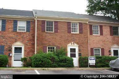 413 Olde Greenwich Cir