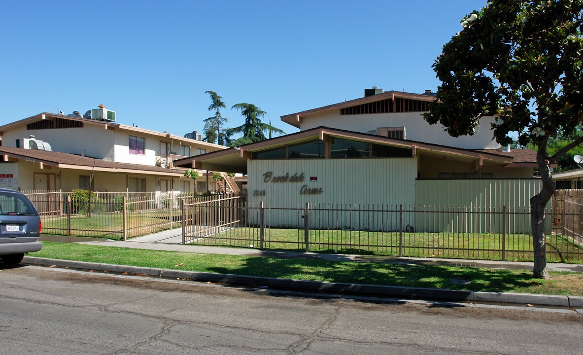 Brookdale Arms in Fresno, CA - Foto de edificio