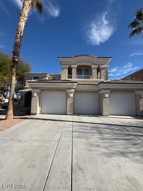 8304 Broad Peak Dr in Las Vegas, NV - Building Photo - Building Photo