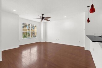 655 Pensacola Ln in Lake Mary, FL - Foto de edificio - Building Photo