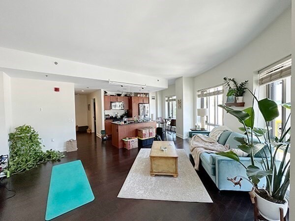 17 Otis St, Unit 601 in Cambridge, MA - Building Photo - Building Photo