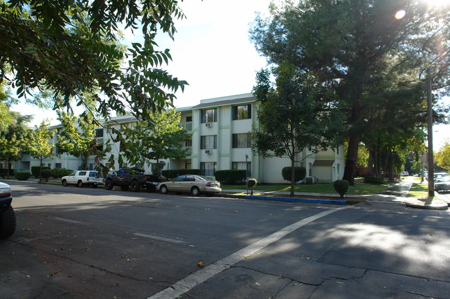 Bidwell Oaks Apartments in Chico, CA - Building Photo - Building Photo