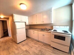 163-165 Main St in Deep River, CT - Building Photo - Building Photo