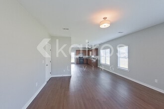 636 White Oak Cir, Unit DG-24 in Lincoln, AL - Foto de edificio - Building Photo