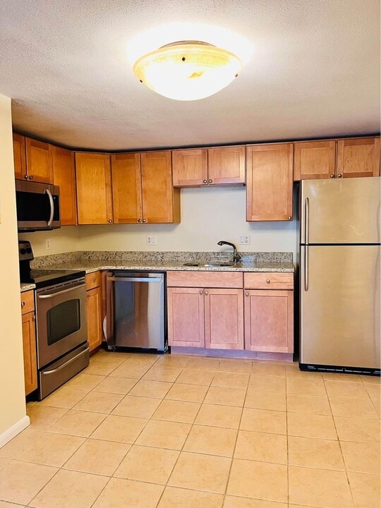 870 Haverhill St, Unit 11C in Rowley, MA - Building Photo