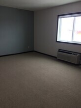 3502 Interstate Blvd S in Fargo, ND - Building Photo - Building Photo