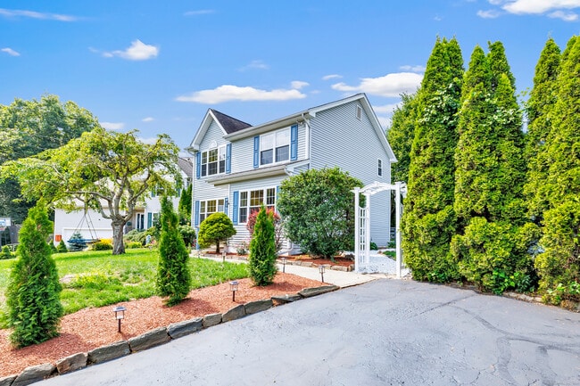 18 Kathryn Dr in Bridgeport, CT - Building Photo - Building Photo