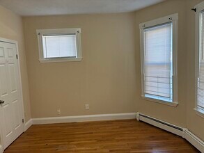 71 W Selden St in Boston, MA - Building Photo - Building Photo