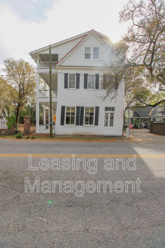 419 Whilden St in Mount Pleasant, SC - Foto de edificio - Building Photo