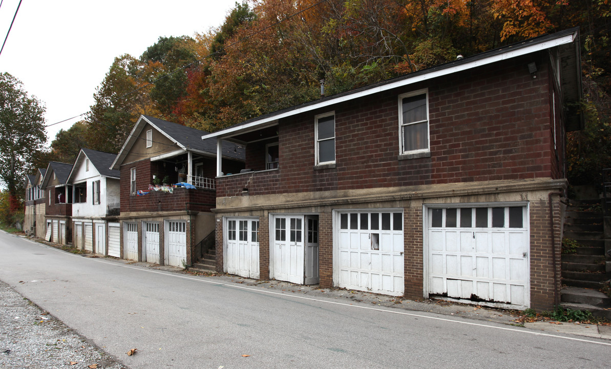 1243-1305 Cresent Rd in Charleston, WV - Building Photo