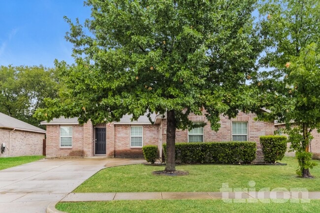 property at 2506 Eastwood Dr