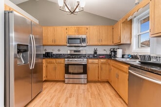 7004 Gallatin Dr in Plainfield, IL - Building Photo - Building Photo
