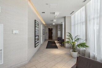 4633 Glen Erin Dr in Mississauga, ON - Building Photo - Building Photo