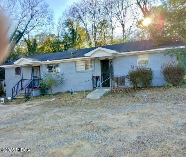 3908 Log Cabin Dr in Macon, GA - Foto de edificio