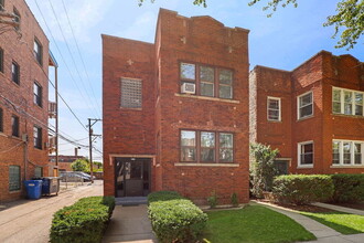 4115 W Melrose St, Unit GS in Chicago, IL - Building Photo - Building Photo