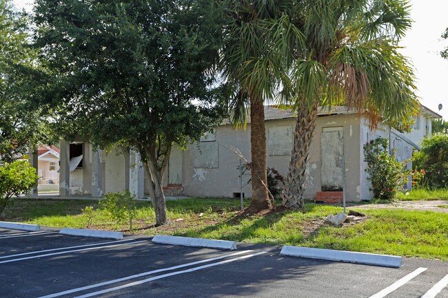 912 9th St in West Palm Beach, FL - Building Photo - Building Photo