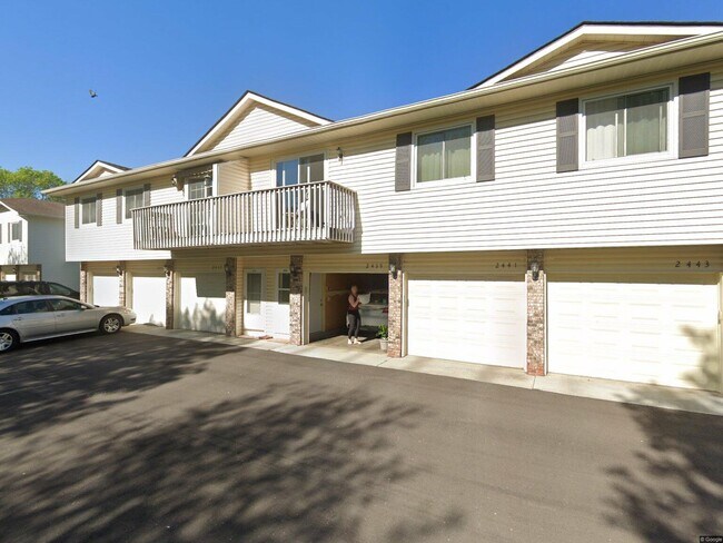 2439 Grenadier Ave N, Unit Townhome in Oakdale, MN - Building Photo - Building Photo