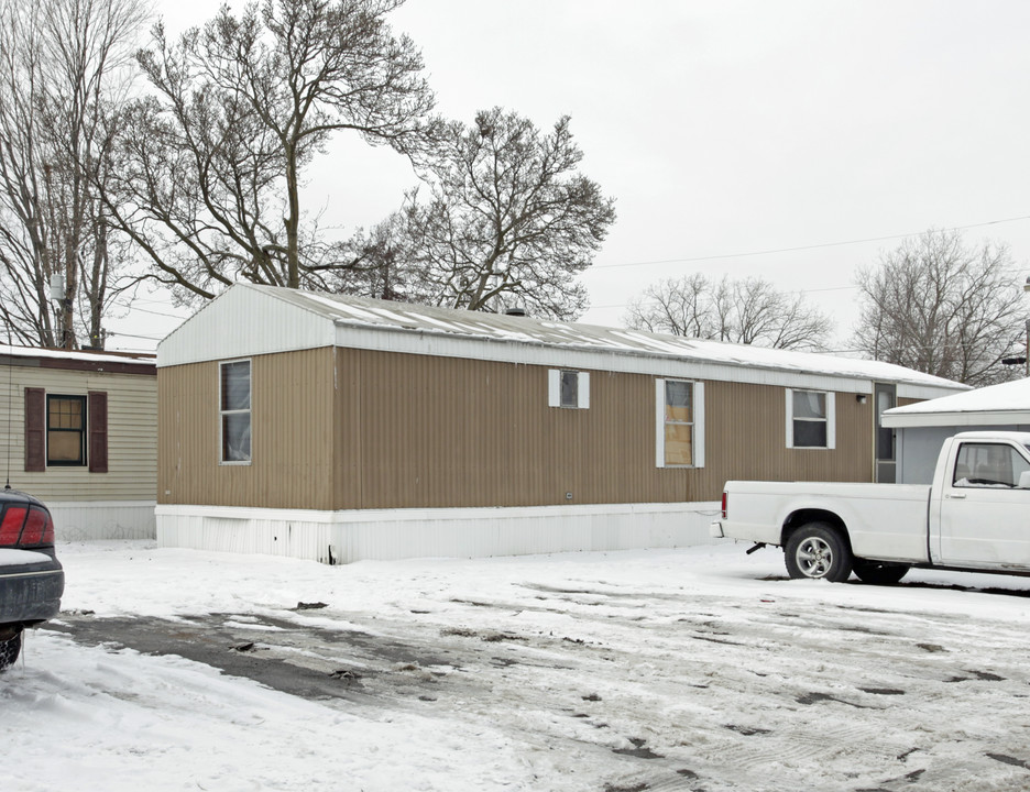 Lincoln Heights Mobile Home Park in New Haven, IN - Building Photo