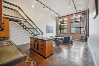 1 Clarence Pl-Unit -#6 in San Francisco, CA - Building Photo - Building Photo