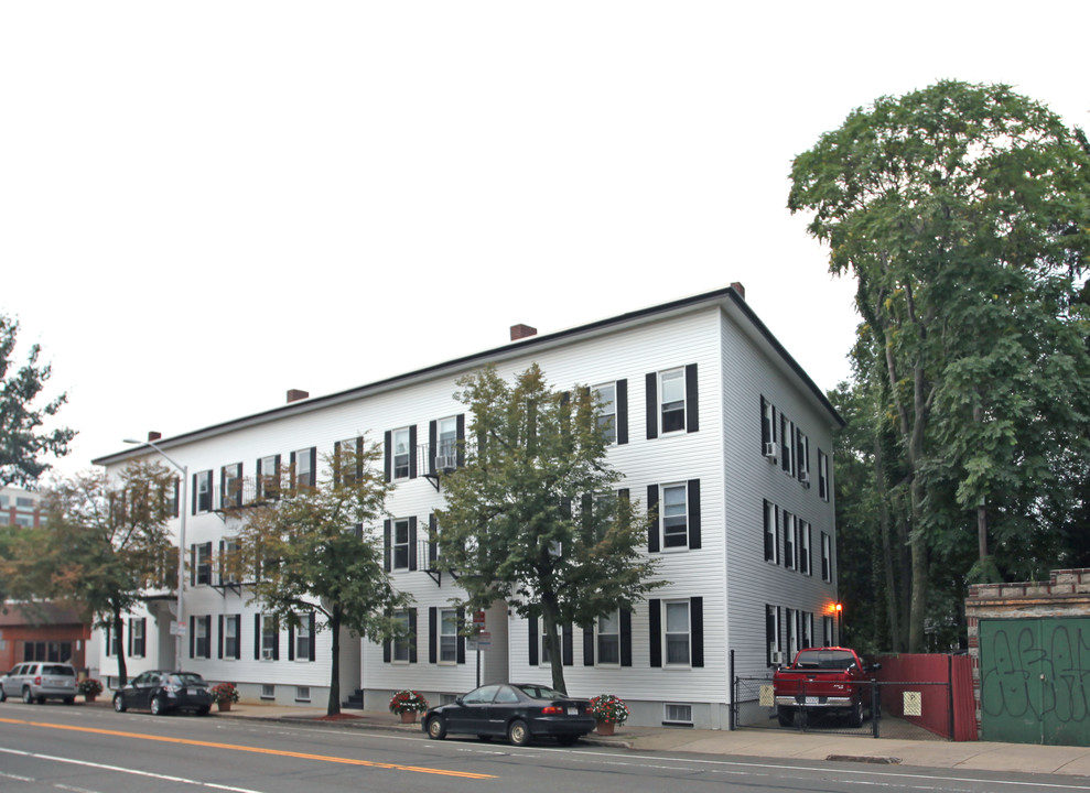 84 Hampshire St in Cambridge, MA - Building Photo