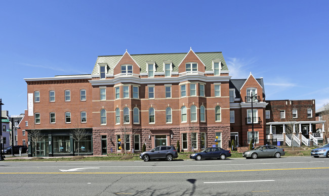 706 North in Alexandria, VA - Building Photo - Building Photo