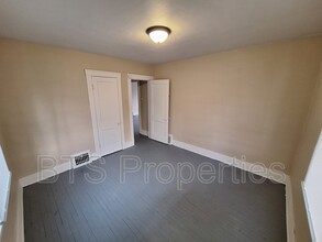 1900 N Missouri Ave in Peoria, IL - Building Photo - Building Photo