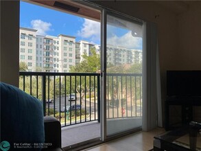2021 SE 10th Ave in Fort Lauderdale, FL - Foto de edificio - Building Photo