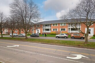 Country Club in Rochester, NY - Building Photo - Building Photo