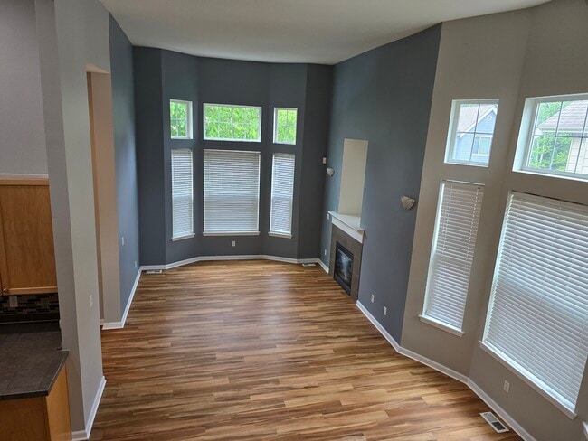 property at 454 Shelton Pl NE