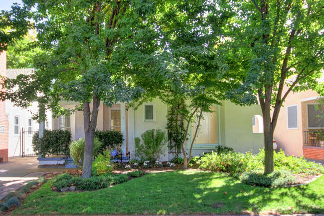 2679 16th Street in Sacramento, CA - Building Photo - Building Photo