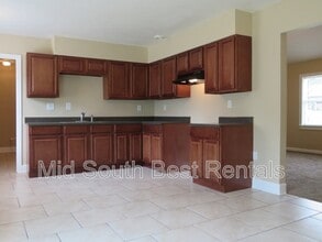 2804 Southmeade Ave in Memphis, TN - Building Photo - Building Photo