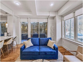 236 W Thompson St in Philadelphia, PA - Foto de edificio - Building Photo