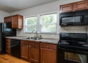 2702 Coolidge St in Madison, WI - Building Photo - Building Photo
