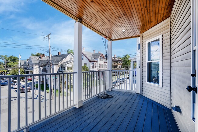 27 Linden St, Unit 3