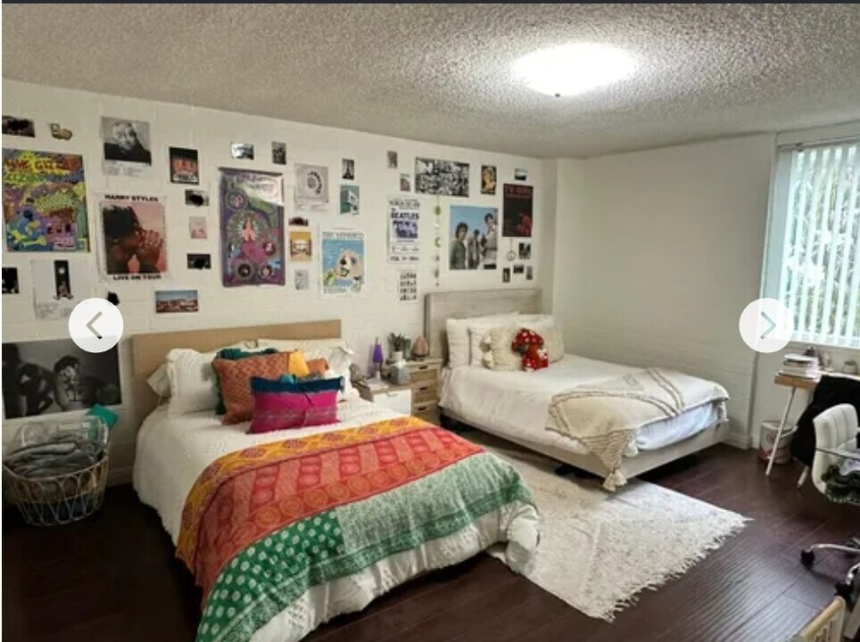 540 Kelton Ave, Unit 202 in Los Angeles, CA - Foto de edificio