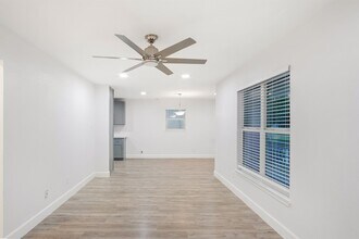 4808 Terry St in Houston, TX - Foto de edificio - Building Photo