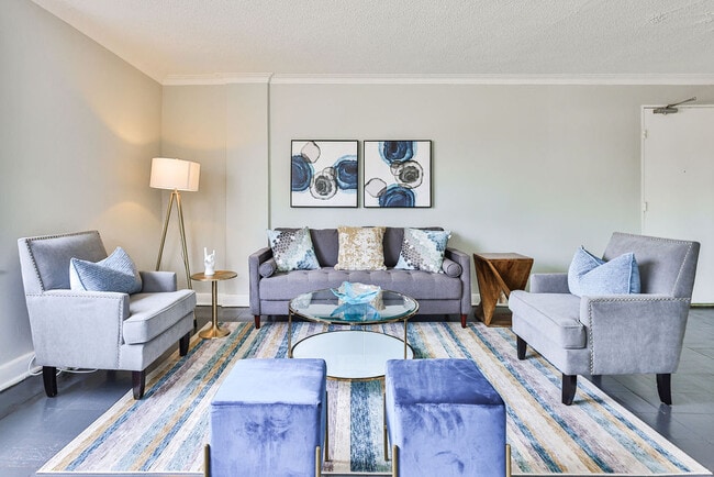 Equity Park in Oakville, ON - Building Photo - Building Photo