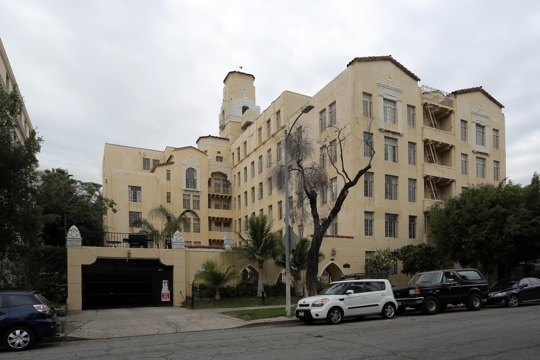 Sir Francis Drake Villa in Los Angeles, CA - Building Photo