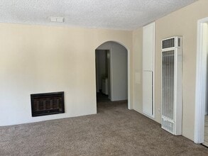 3855 Olive St in Shasta Lake, CA - Building Photo - Building Photo