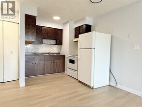 3503 Sandwich St. in Windsor, ON - Building Photo - Building Photo